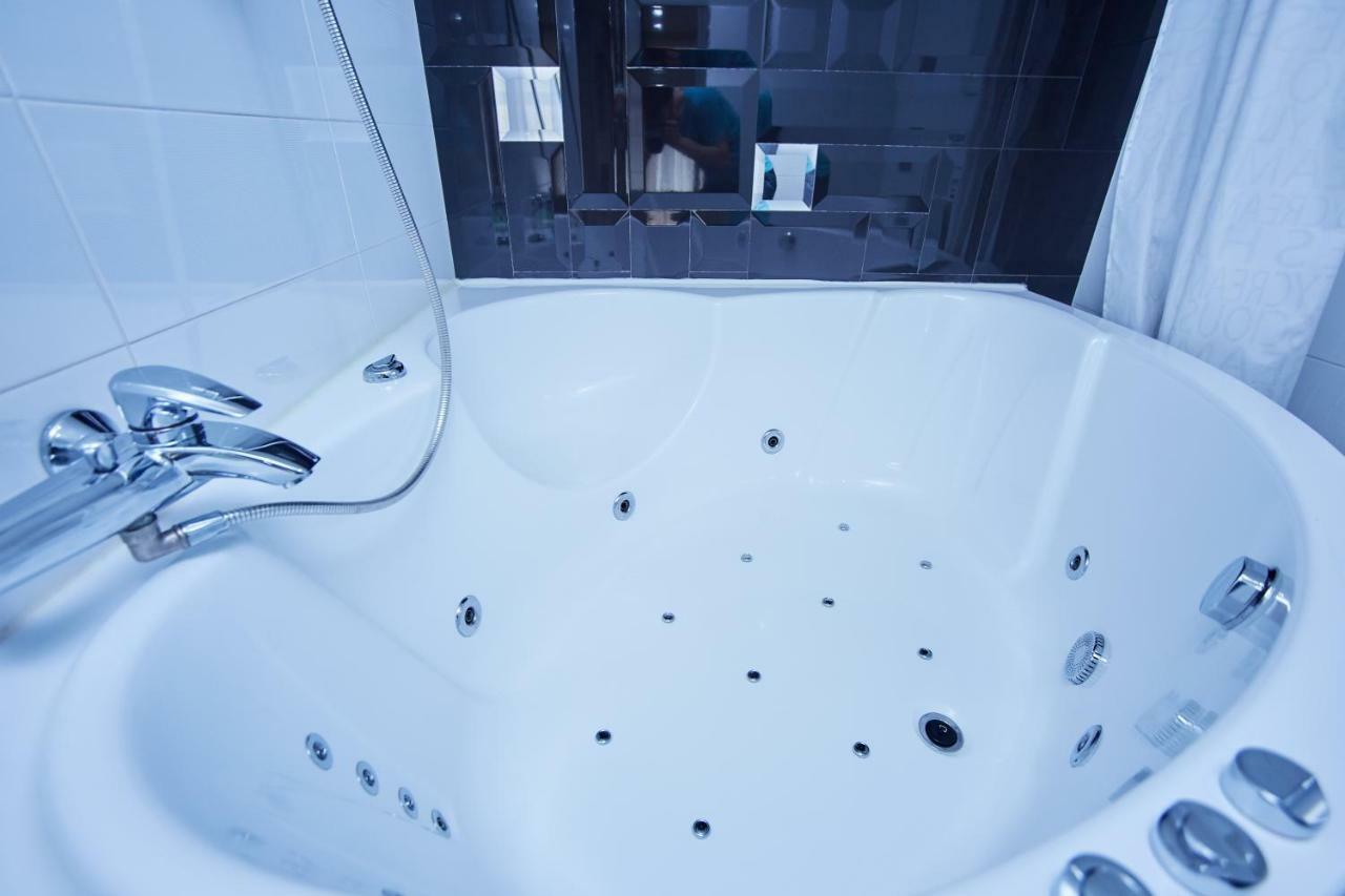 Langery Residence Central Apartments Одеса Екстериор снимка
