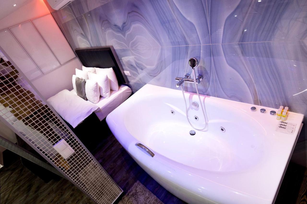 Langery Residence Central Apartments Одеса Екстериор снимка